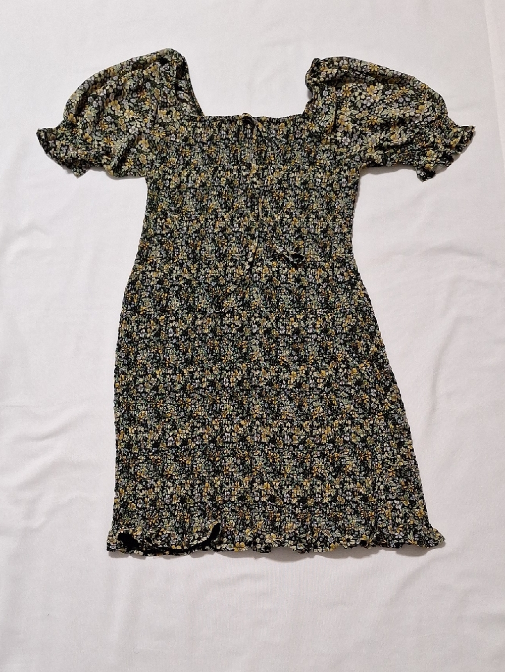 Forever 21 Puff Sleeve Smocked Mini Dress - Black with Yellow & White Floral